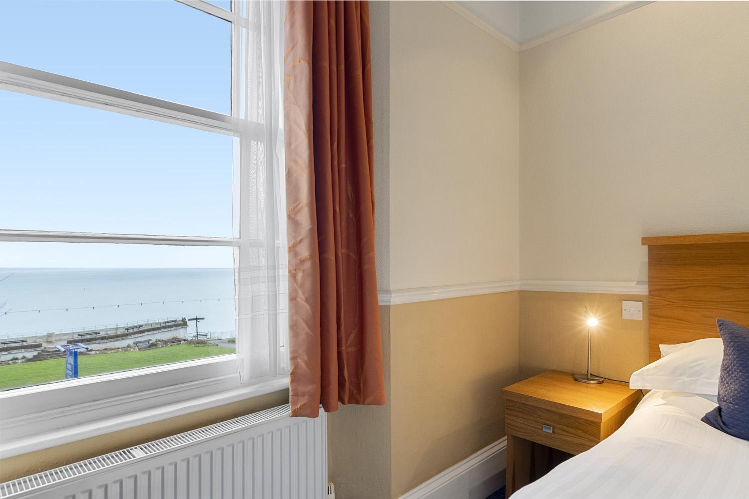 Babbacombe Royal Hotel And Carvery ทอร์คิ ภายนอก รูปภาพ