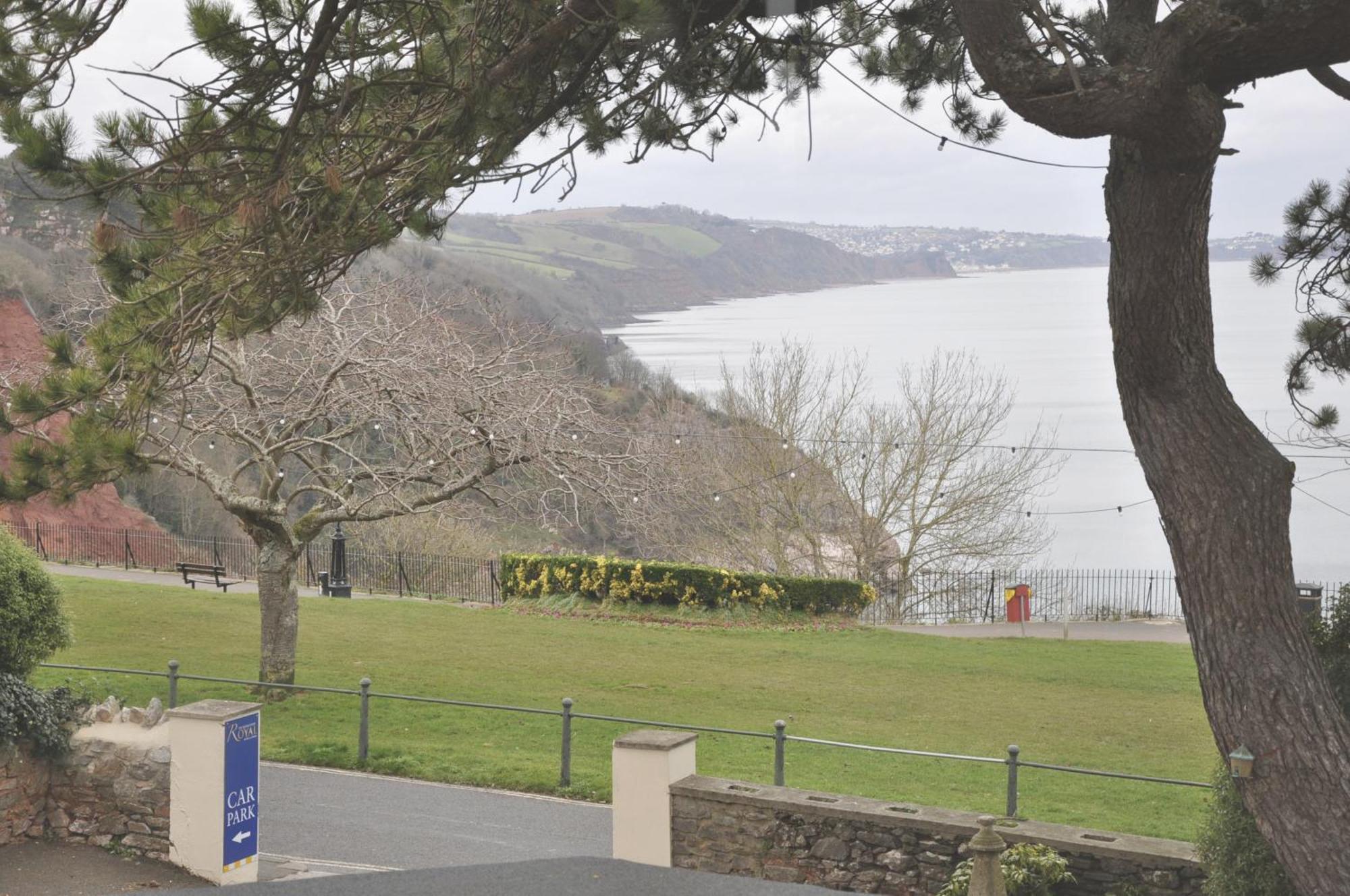 Babbacombe Royal Hotel And Carvery ทอร์คิ ภายนอก รูปภาพ